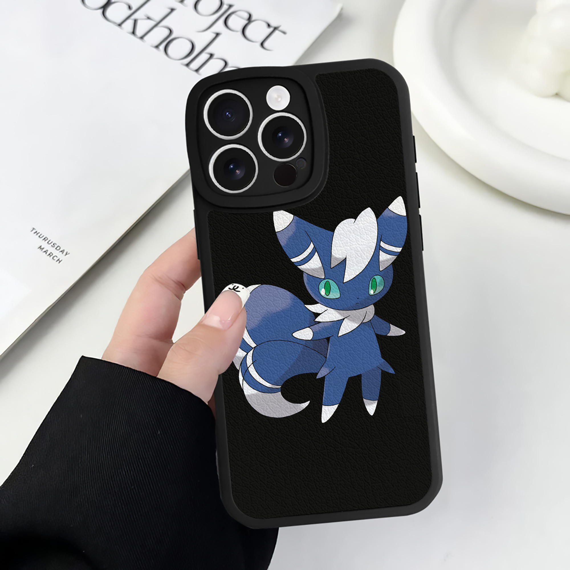 （画像用） ポケットモンスター Pokémon 【iPhone 16シリーズ対応】シリコンスマホケース（レザー調） 材質：シリコン
